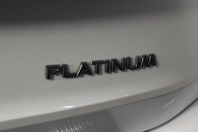 Used 2024 Nissan Rogue Platinum FWD image 44