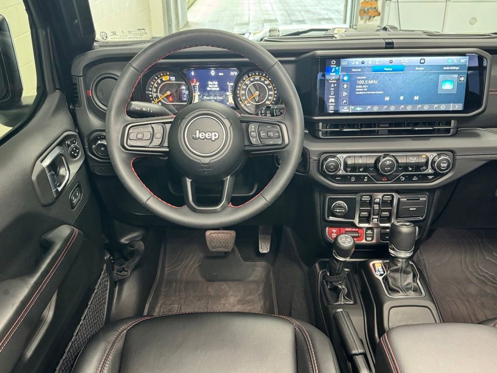 Used 2024 Jeep Wrangler Unlimited Rubicon AWD/4WD image 11