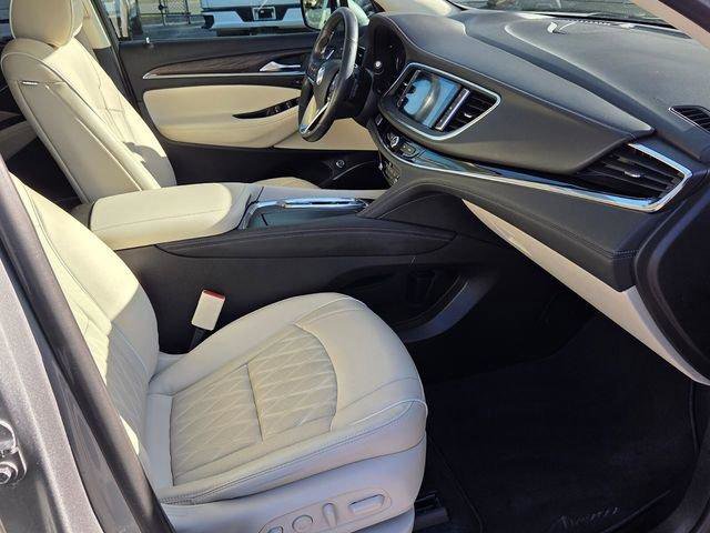 Certified 2023 Buick Enclave Avenir w/ Avenir Technology Package image 17