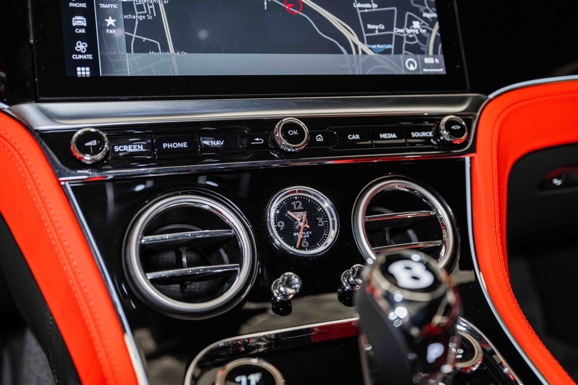 New 2024 Bentley Continental GT V8 image 29