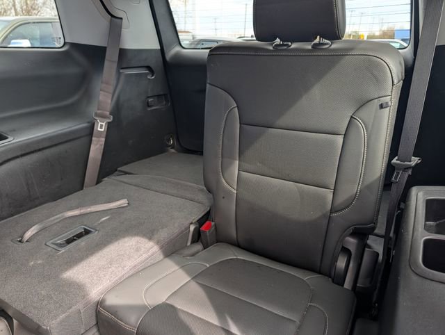 Used 2023 GMC Acadia SLT image 15