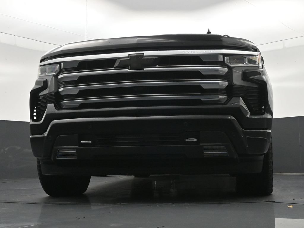 Used 2024 Chevrolet Silverado 1500 High Country w/ Technology Package AWD/4WD image 30