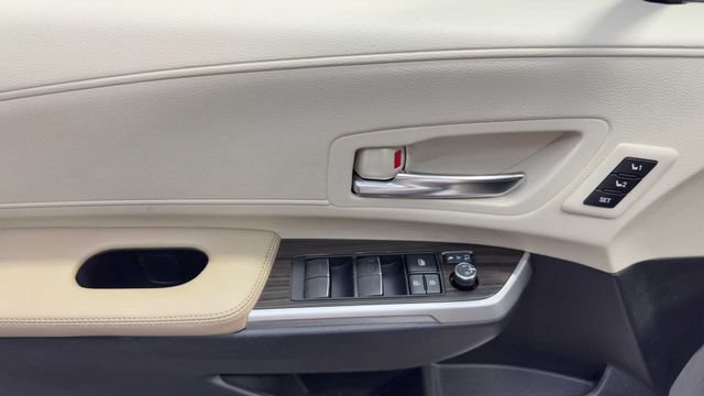 Used 2021 Toyota Sienna Limited FWD image 24