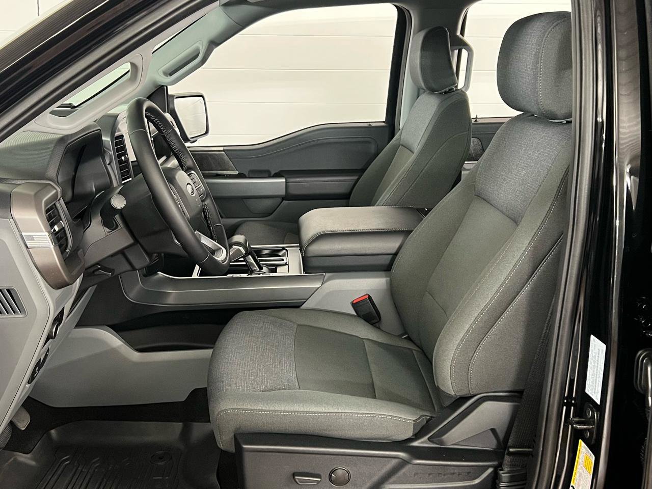 Used 2025 Ford F150 Lightning XLT image 12