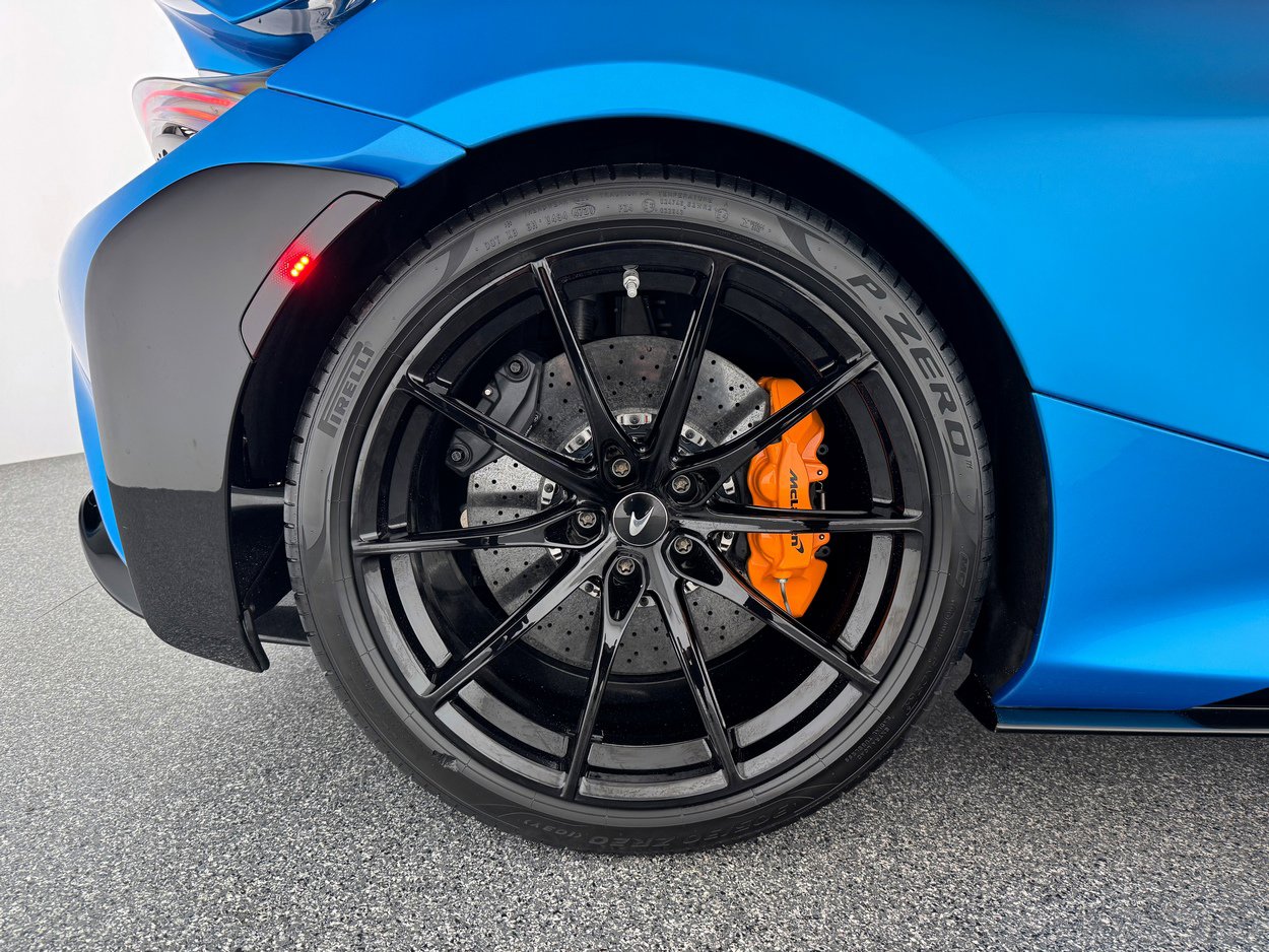 Used 2022 McLaren 765LT image 33