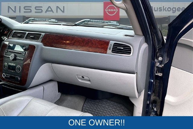 Used 2011 Chevrolet Silverado 2500 LTZ w/ LTZ Plus Package AWD/4WD image 24