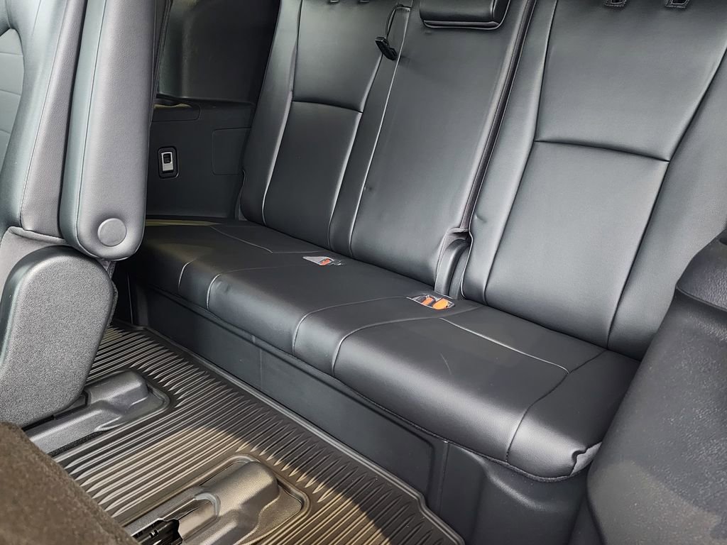 Used 2023 Toyota Highlander XLE image 15