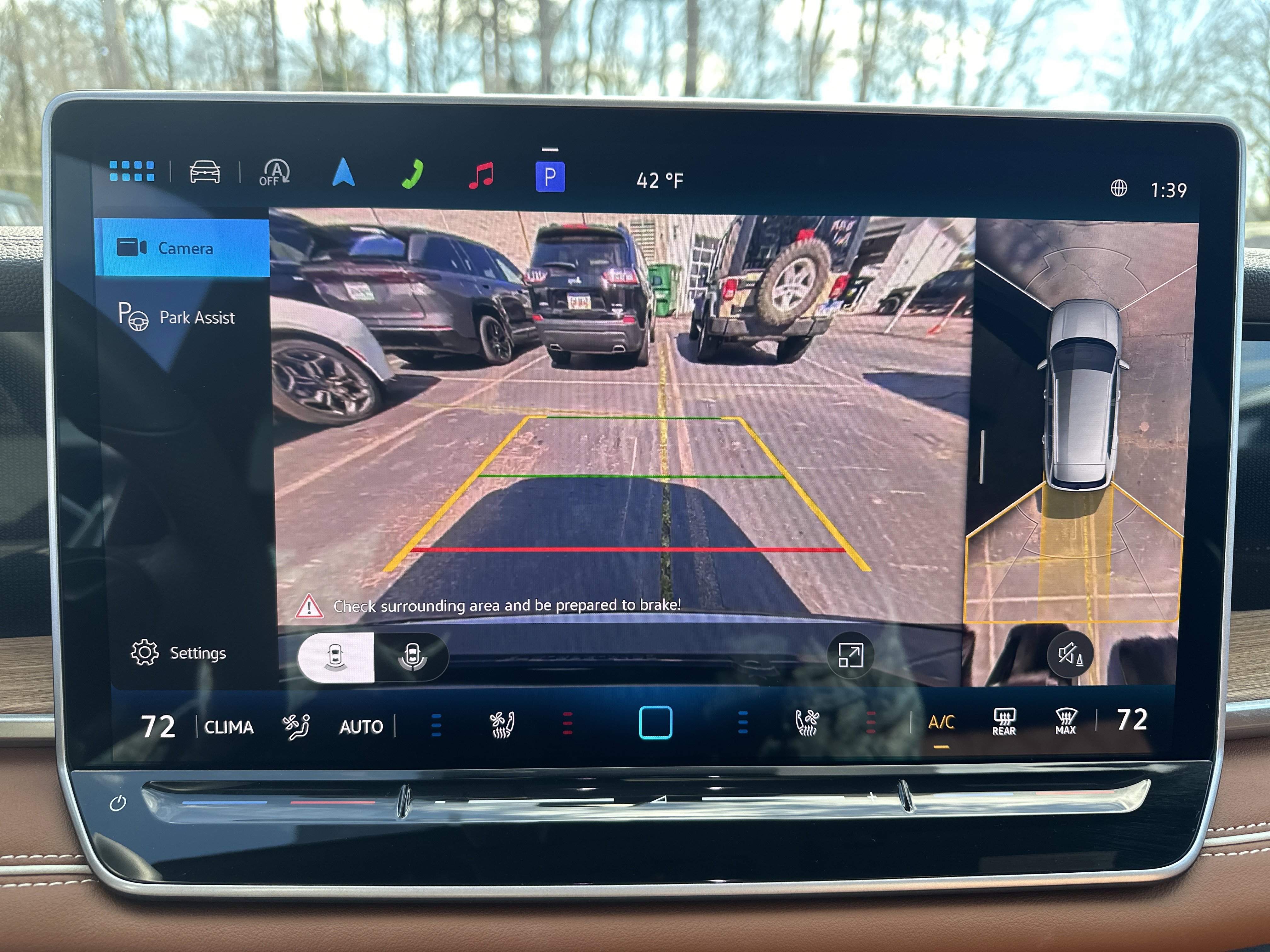 Used 2025 Volkswagen Tiguan SEL R-Line AWD/4WD image 30