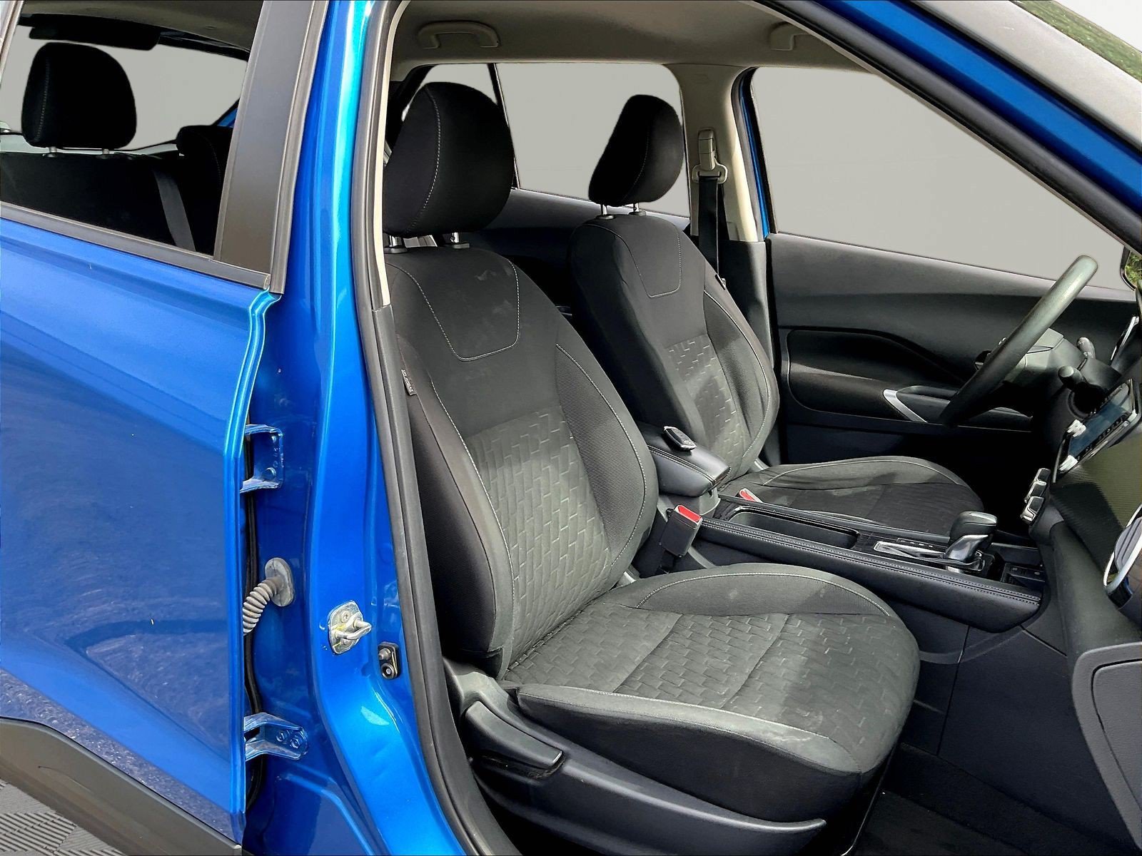 Used 2023 Nissan Kicks SV FWD image 28