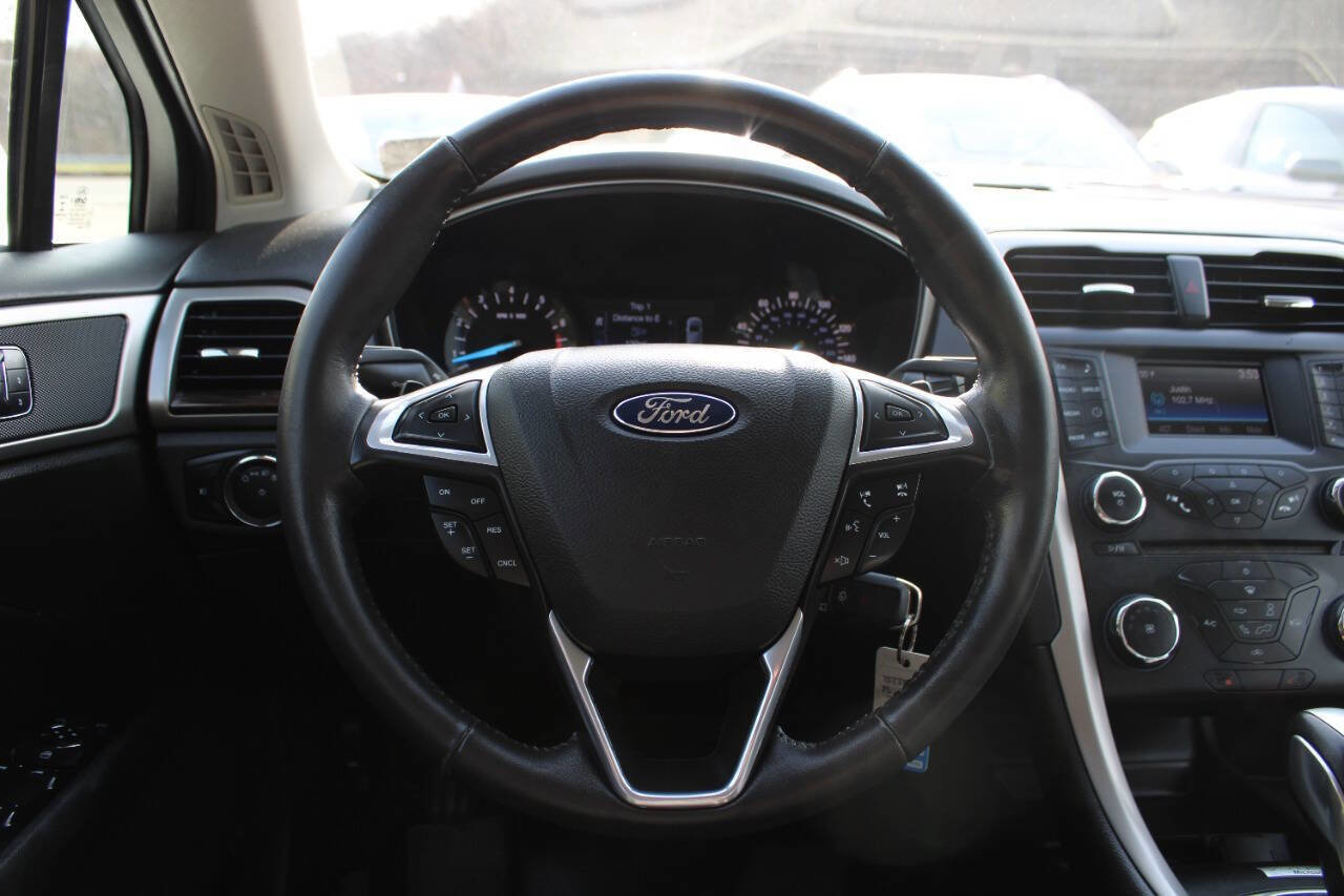Used 2014 Ford Fusion SE w/ Equipment Group 202A image 35