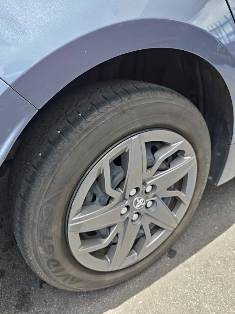 Used 2023 Toyota Corolla LE image 12