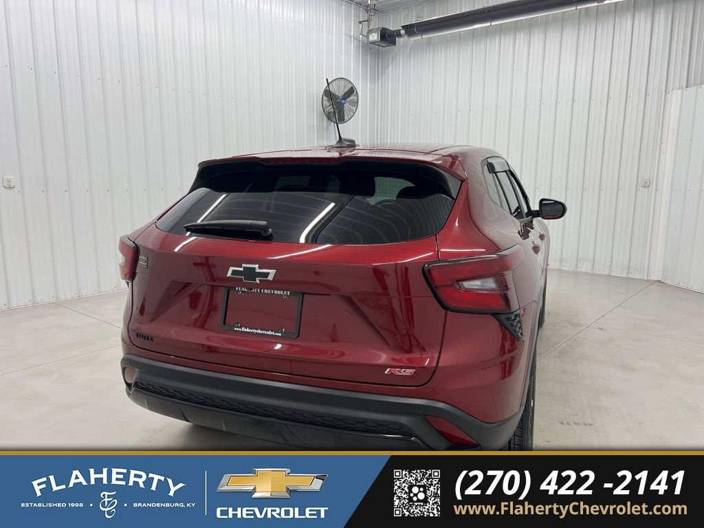 Used 2025 Chevrolet Trax RS w/ Driver Confidence Package image 3