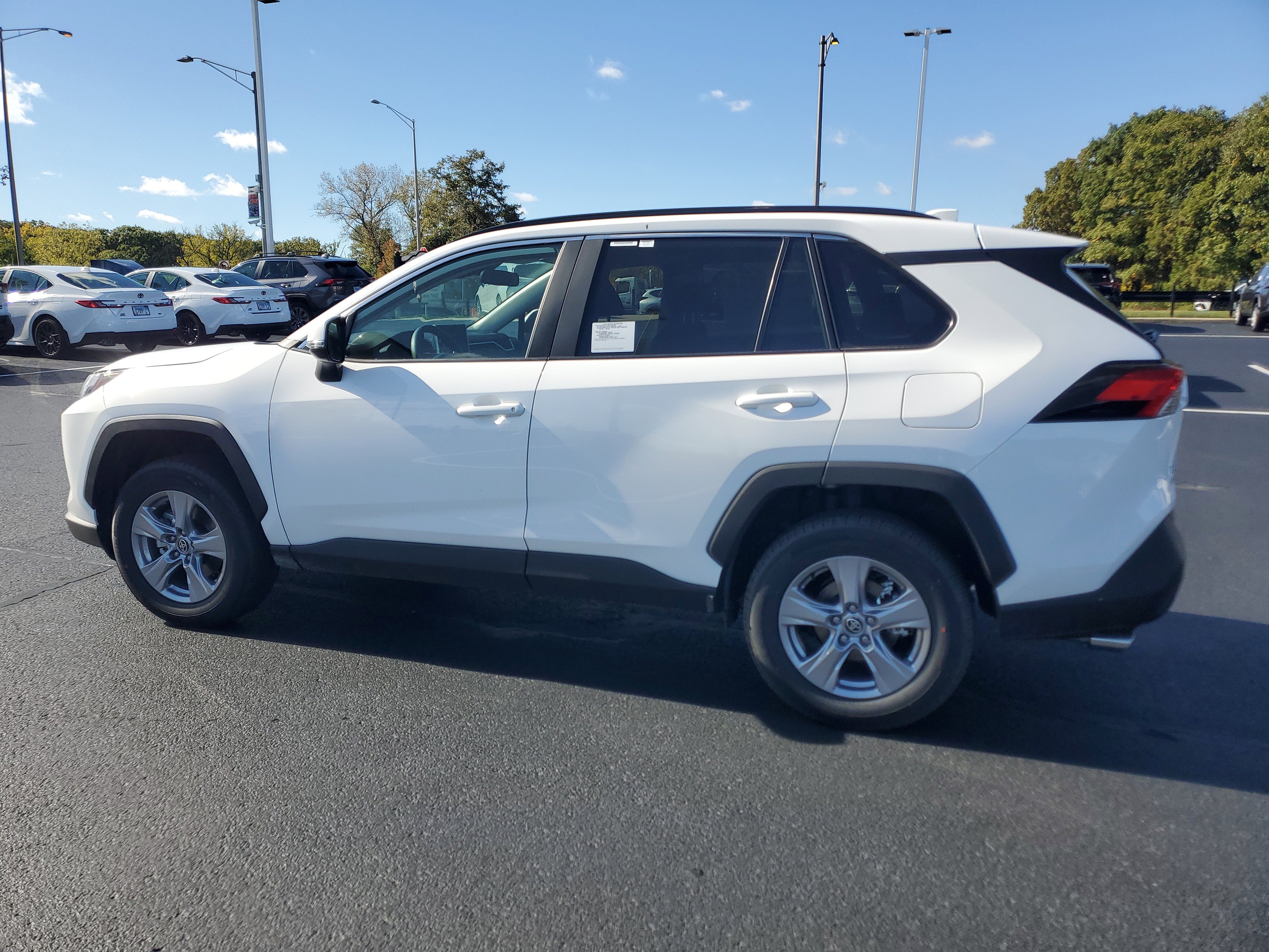 Used 2025 Toyota RAV4 XLE image 4