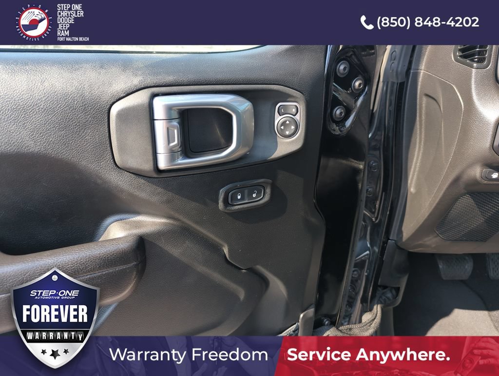 Used 2023 Jeep Wrangler Unlimited Rubicon 4xe w/ Safety Group AWD/4WD image 18