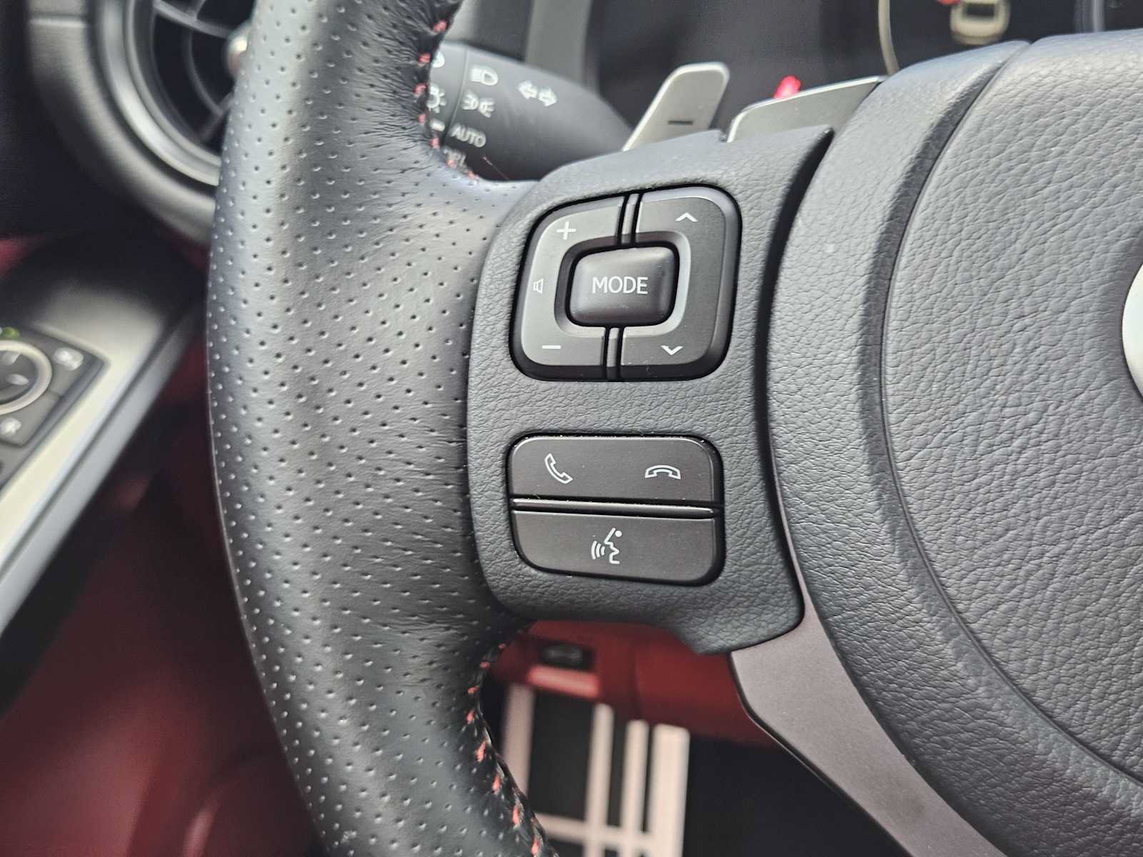 Used 2025 Lexus IS 500 w/ Accessory Package 2 RWD image 27