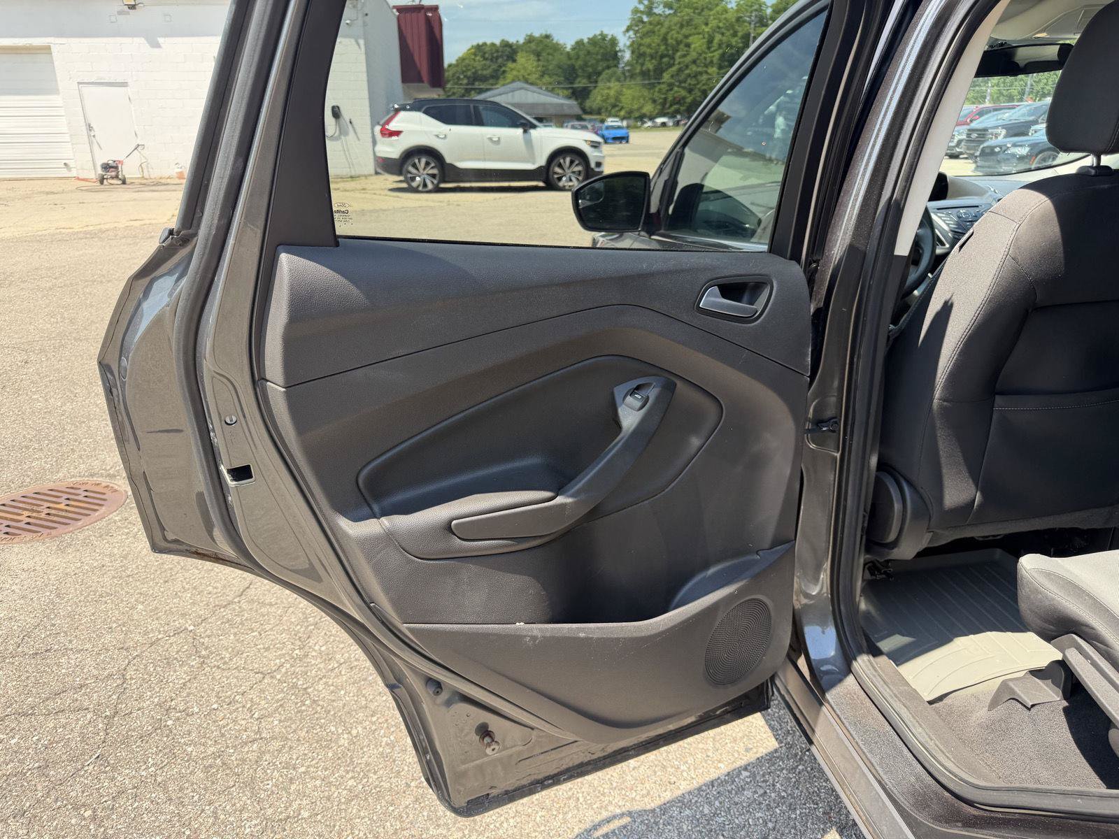 Used 2015 Ford Escape SE AWD/4WD image 20