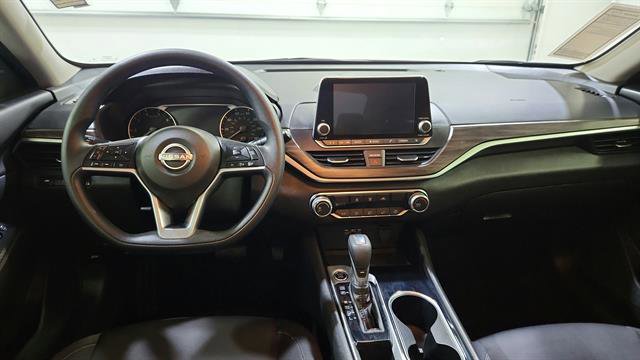 Certified 2024 Nissan Altima 2.5 SV FWD image 27