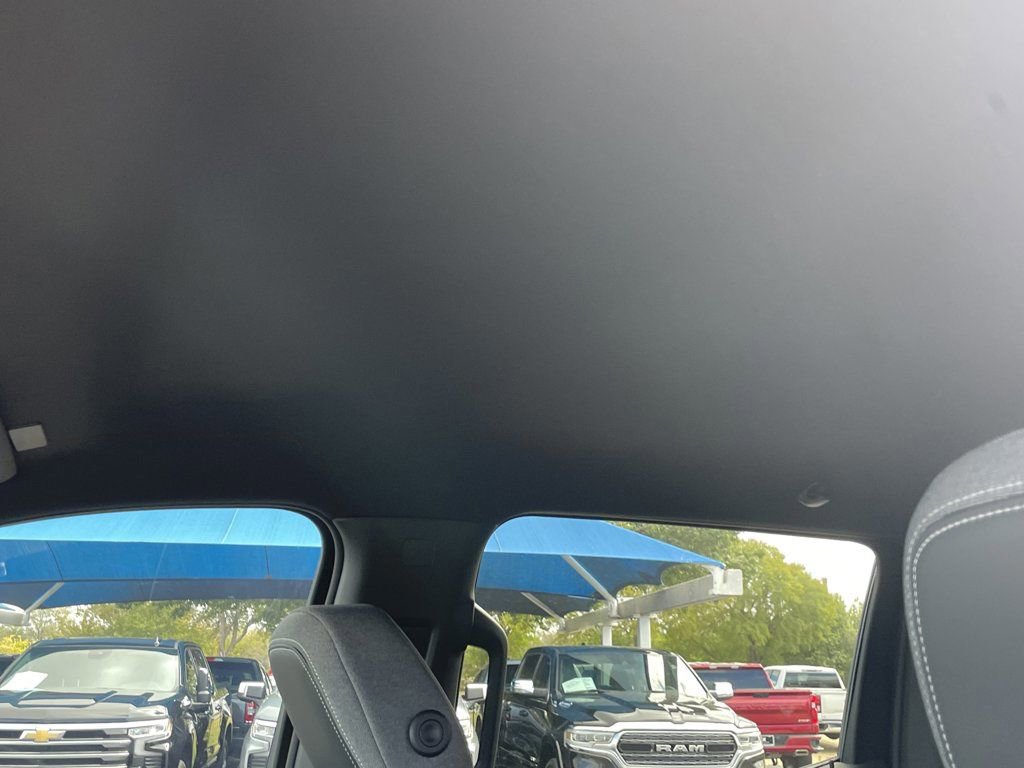 New 2026 GMC Sierra EV Elevation w/ LPO, Elevation Dark Package image 33