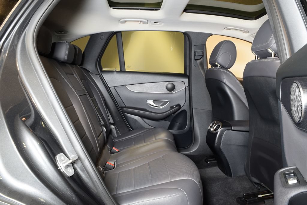 Used 2021 Mercedes-Benz GLC 300 4MATIC image 30