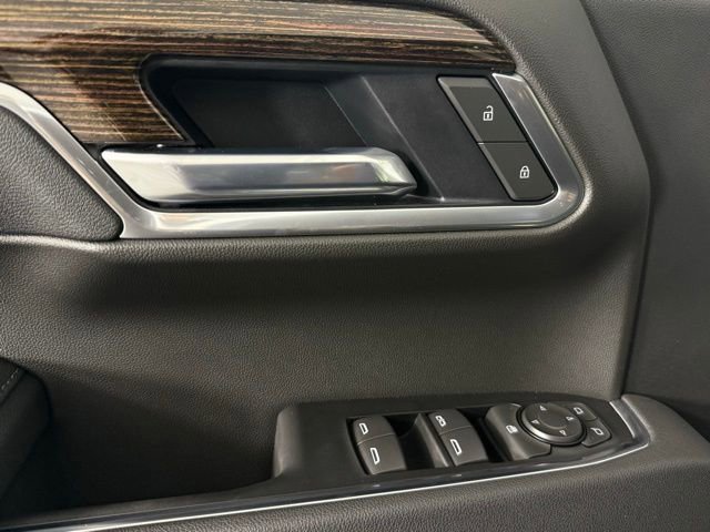Used 2025 GMC Sierra 1500 Elevation image 16