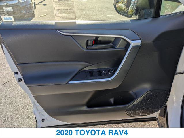 Used 2020 Toyota RAV4 LE image 12