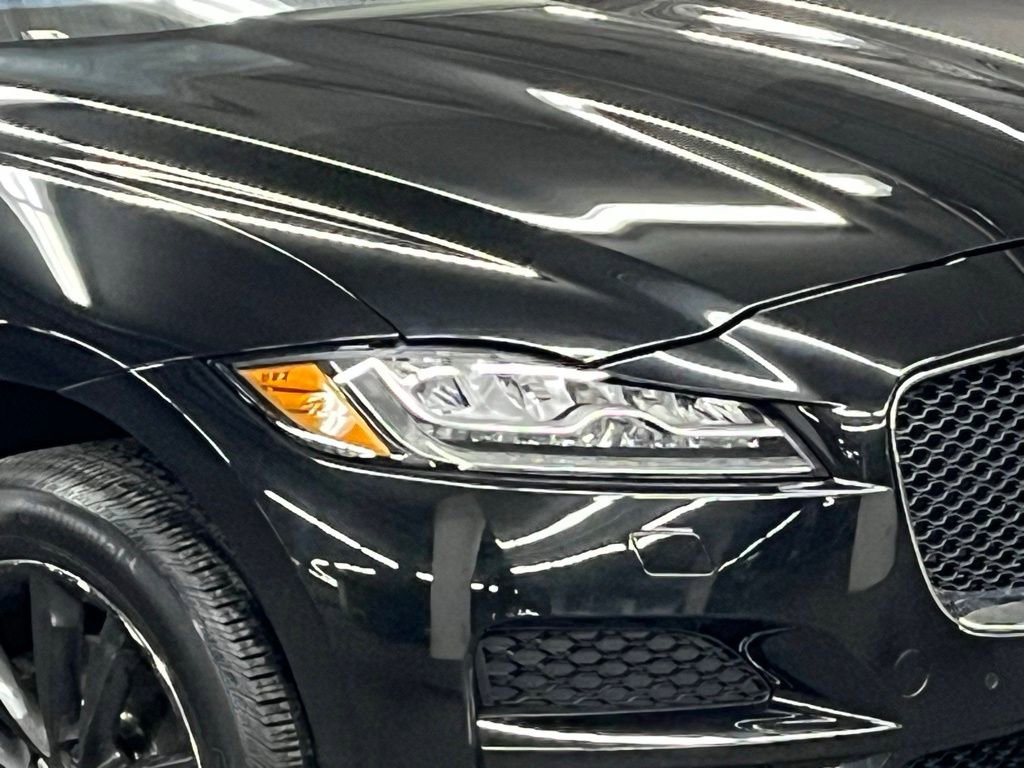 Used 2017 Jaguar F-PACE Prestige image 40