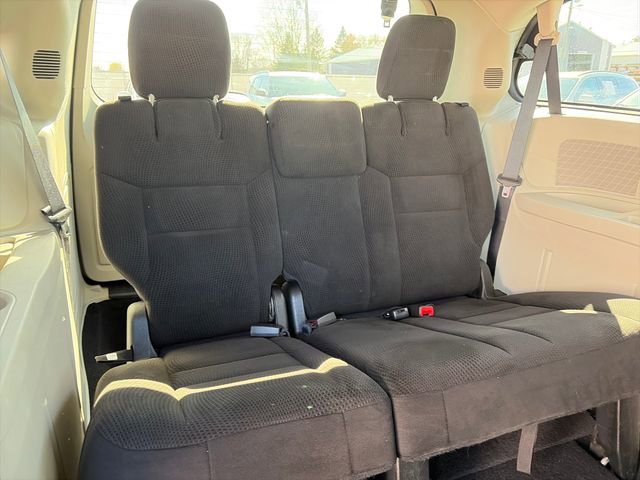 Used 2016 Dodge Grand Caravan SE w/ Quick Order Package 29E SE FWD image 37