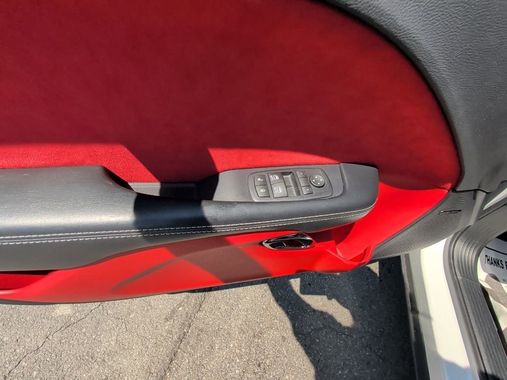 Used 2015 Dodge Challenger SRT Hellcat RWD image 11