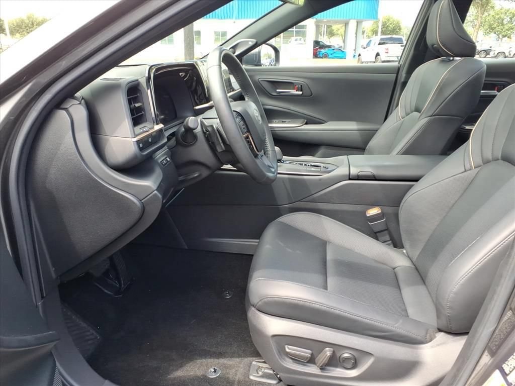 Used 2023 Toyota Crown Platinum AWD/4WD image 19