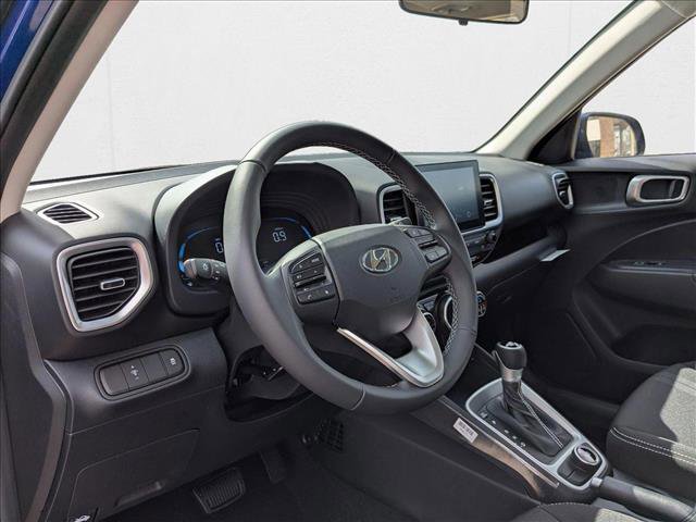 New 2025 Hyundai Venue SEL image 3