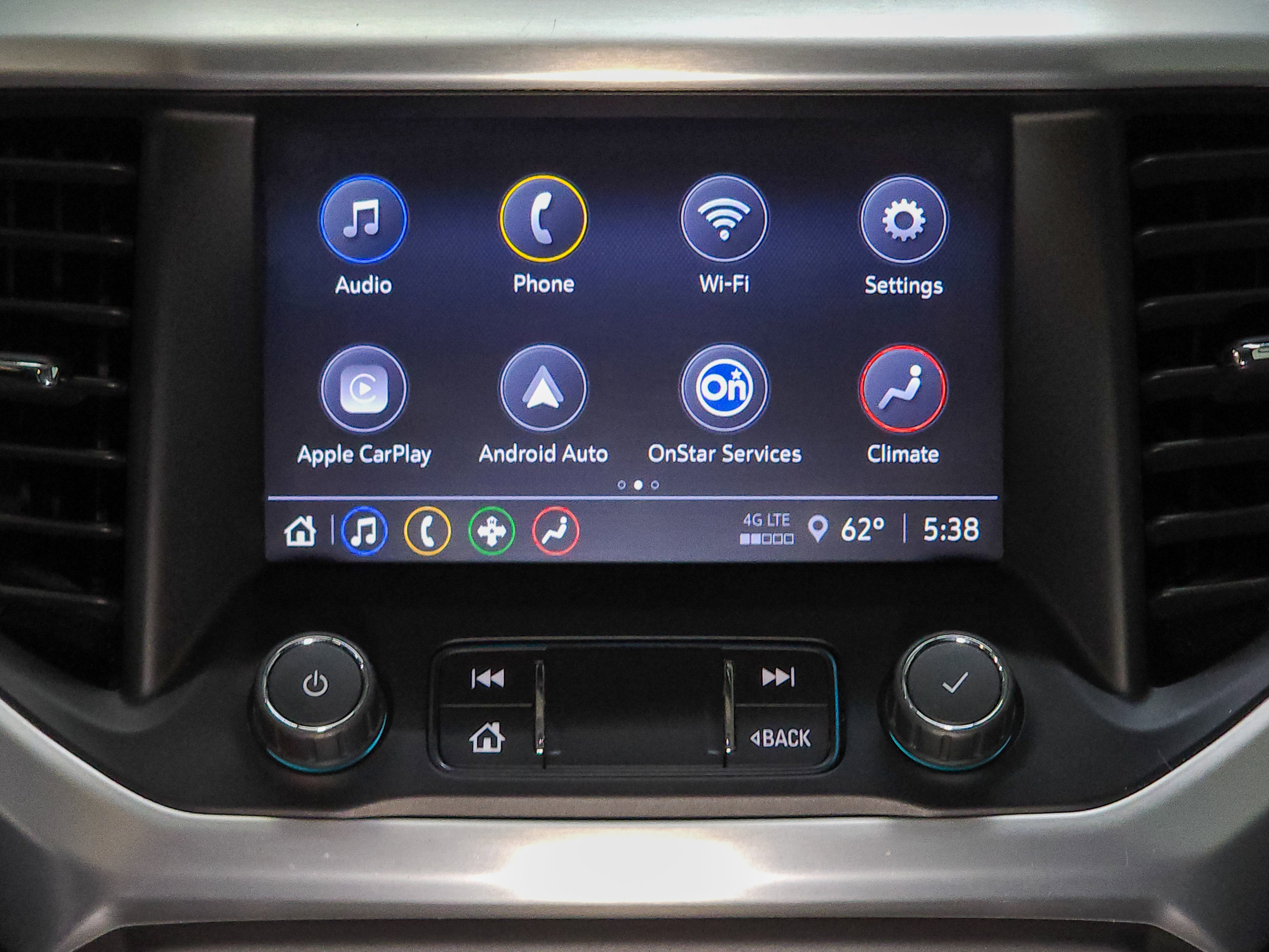 Used 2020 GMC Acadia SLE image 27