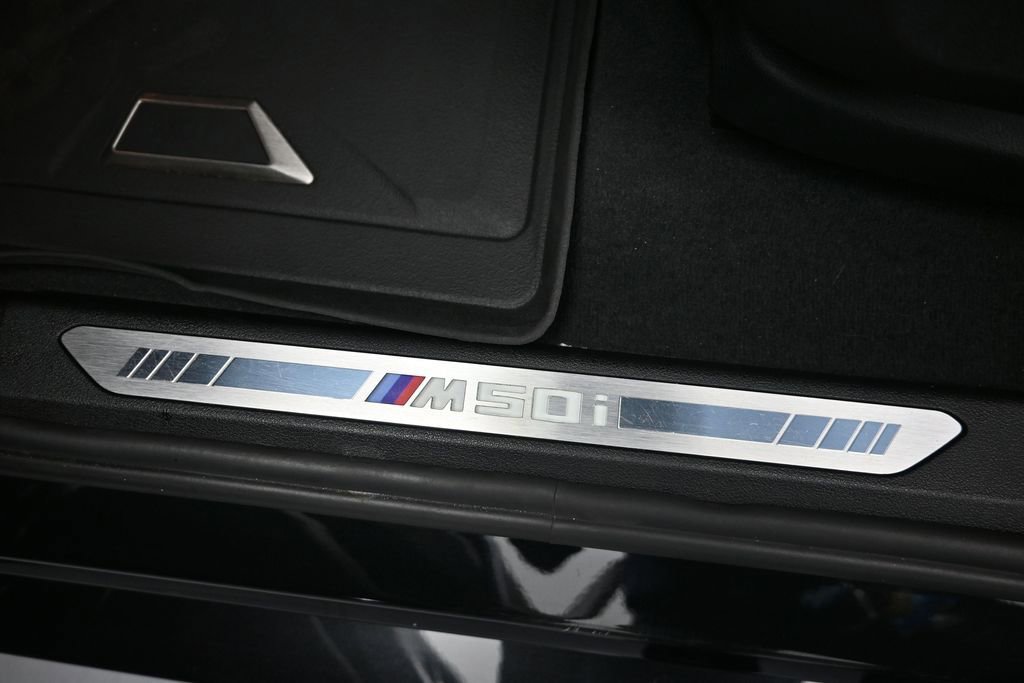 Used 2023 BMW X6 M50i w/ Dynamic Handling Package AWD/4WD image 12