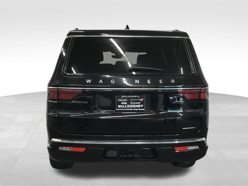 Used 2024 Jeep Wagoneer L Series II w/ Flexible Seating Group image 7