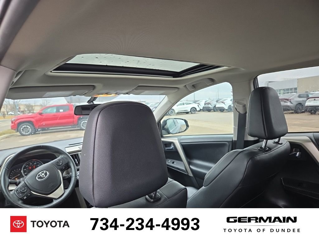 Used 2015 Toyota RAV4 Limited image 19