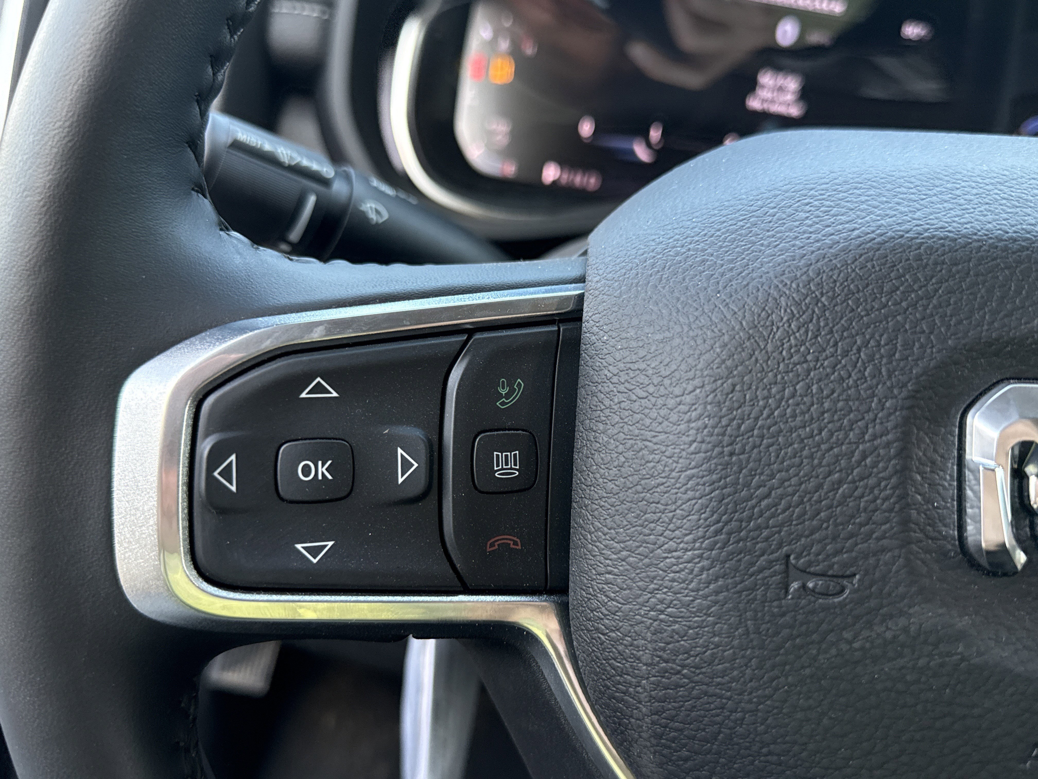 New 2024 RAM 5500 Laramie image 33