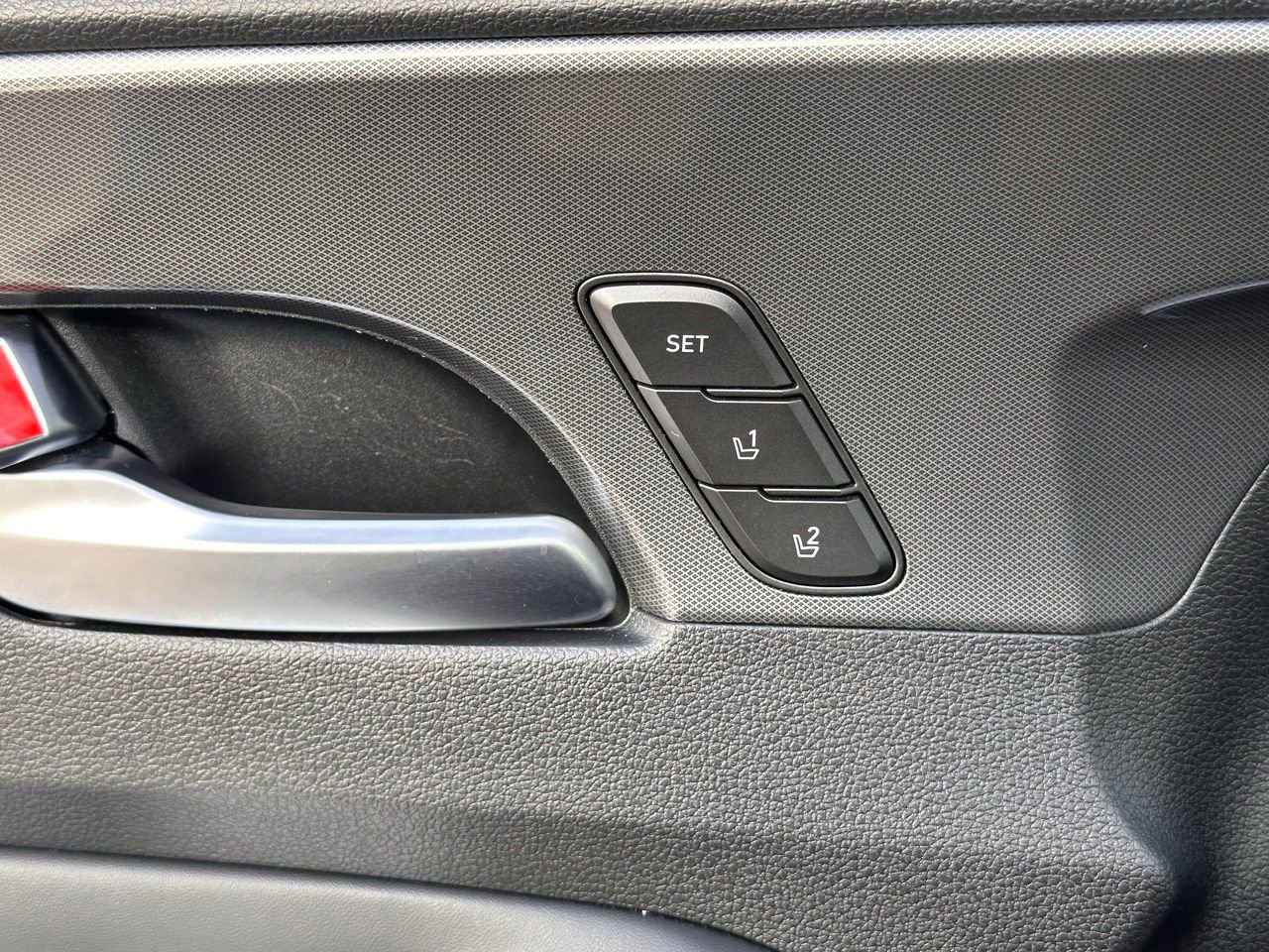 Used 2023 Hyundai Santa Fe Calligraphy image 25