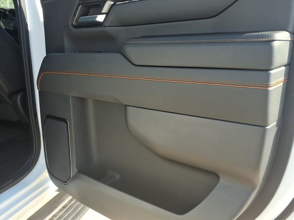 Used 2024 GMC Sierra 2500 AT4 w/ AT4 Premium Plus Package image 15