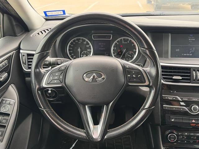 Used 2017 INFINITI QX30 AWD image 16