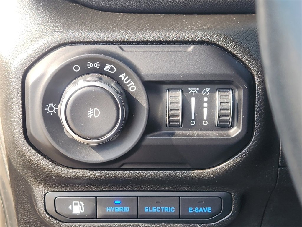 Used 2022 Jeep Wrangler Unlimited Sahara image 23