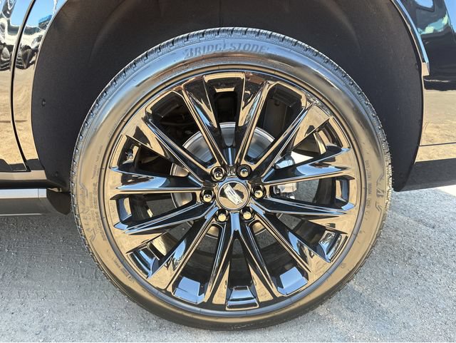New 2026 Cadillac Escalade Platinum Sport w/ LPO, ONYX Package AWD/4WD image 17