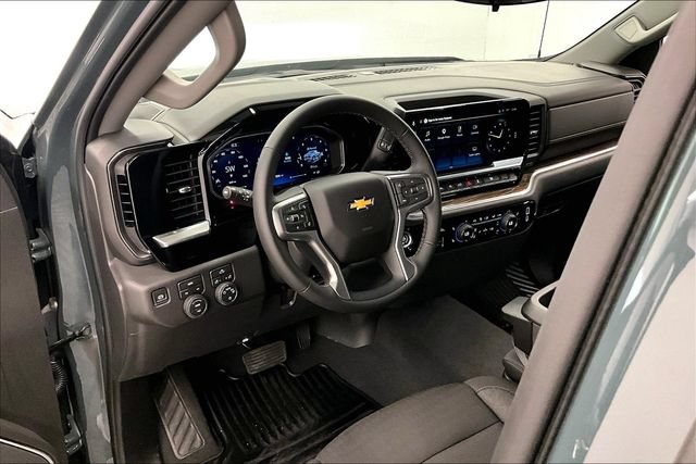 Used 2026 Chevrolet Silverado 1500 LT AWD/4WD image 16