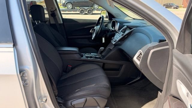 Used 2015 Chevrolet Equinox LT w/ Driver Convenience Package FWD image 17