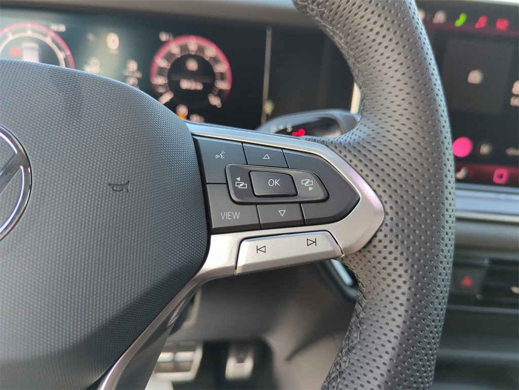 New 2026 Volkswagen Tiguan SE R-Line image 43