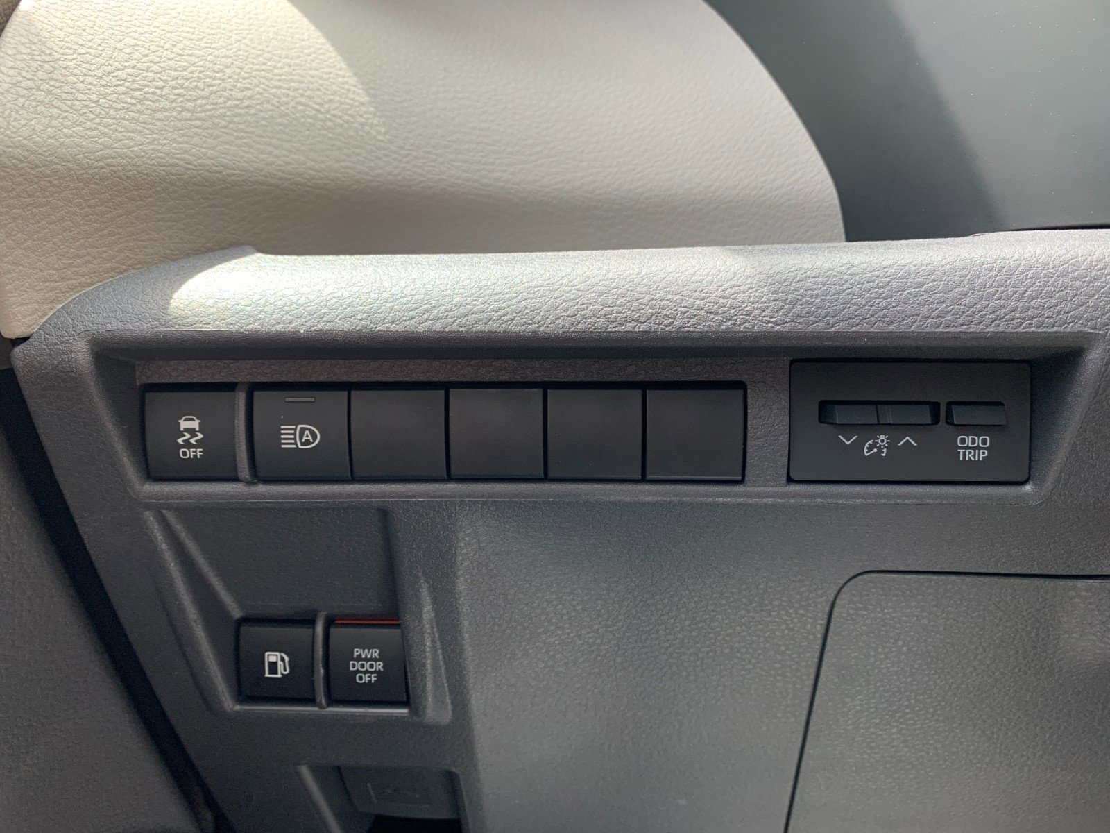 Used 2022 Toyota Sienna XLE AWD/4WD image 16