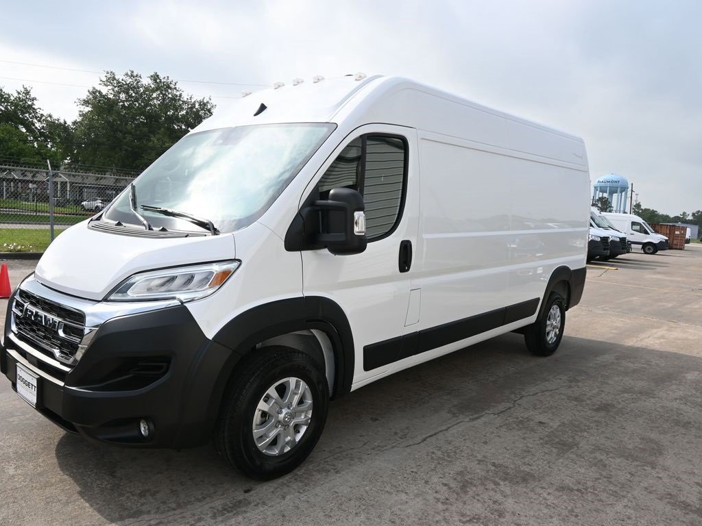 New 2025 RAM ProMaster 2500 w/ Quick Order Package 22G SLT