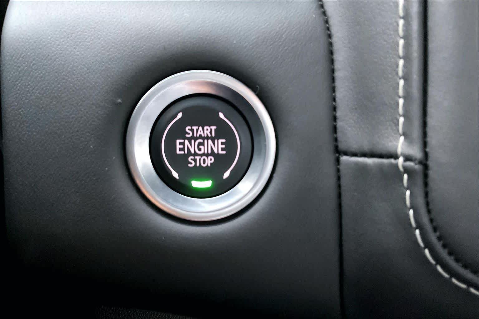 Used 2024 GMC Yukon Denali Ultimate AWD/4WD image 34