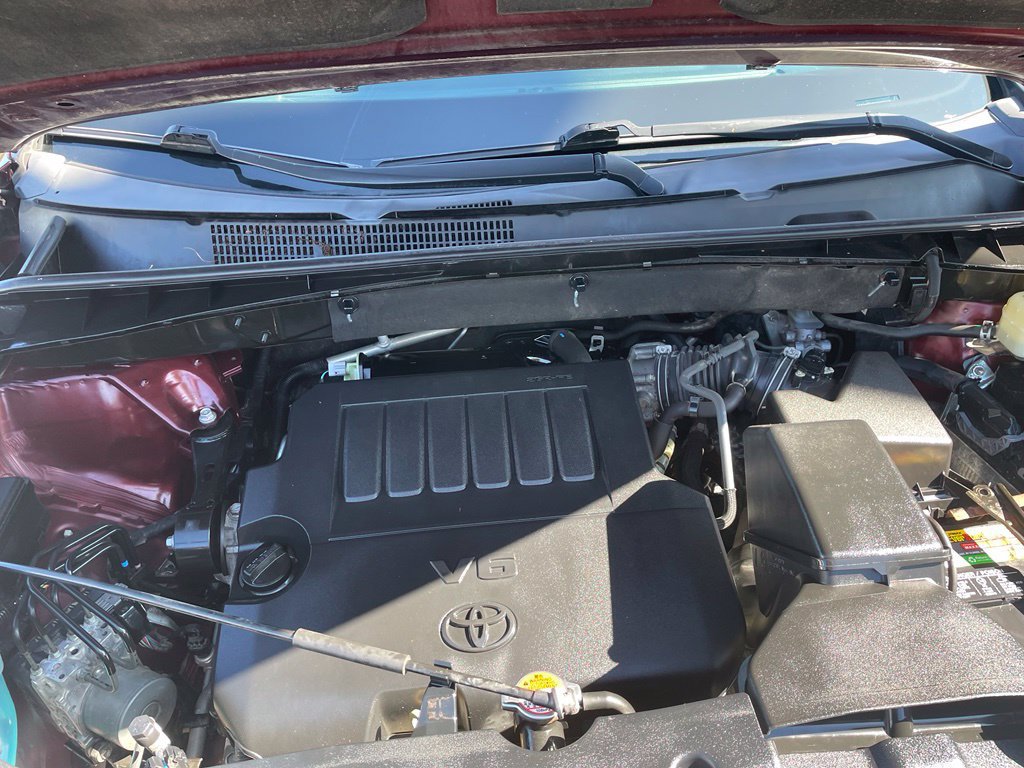 Used 2016 Toyota Highlander LE FWD image 30