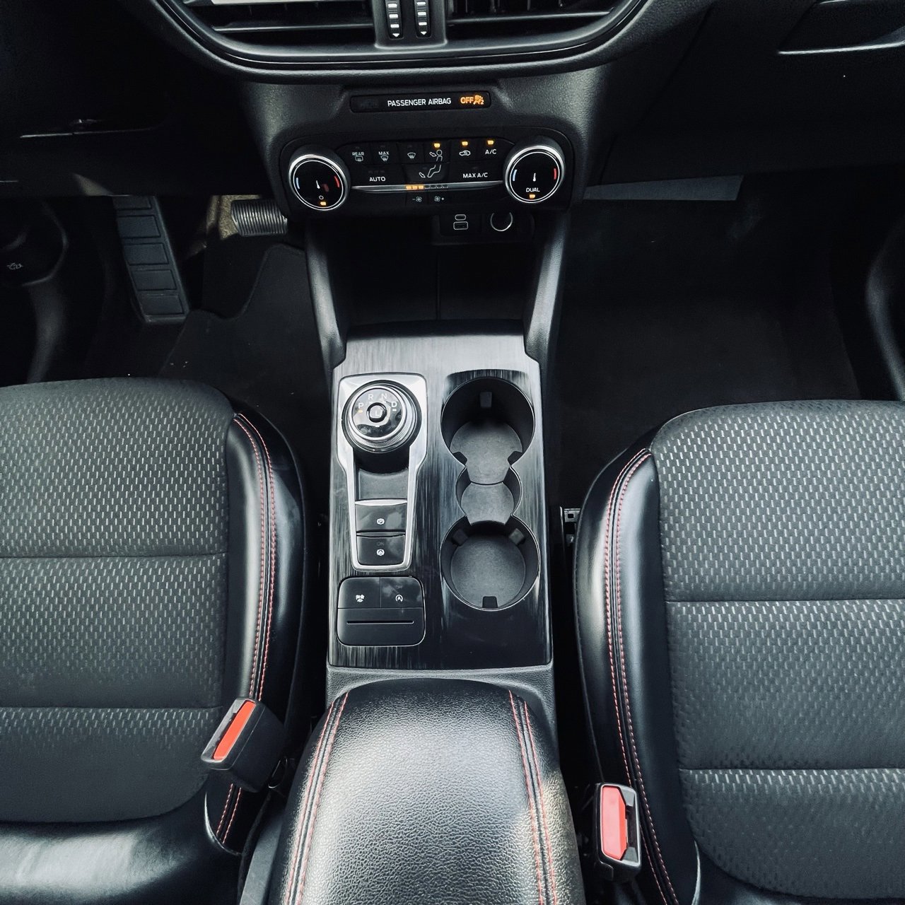 Used 2025 Ford Escape ST-Line image 19