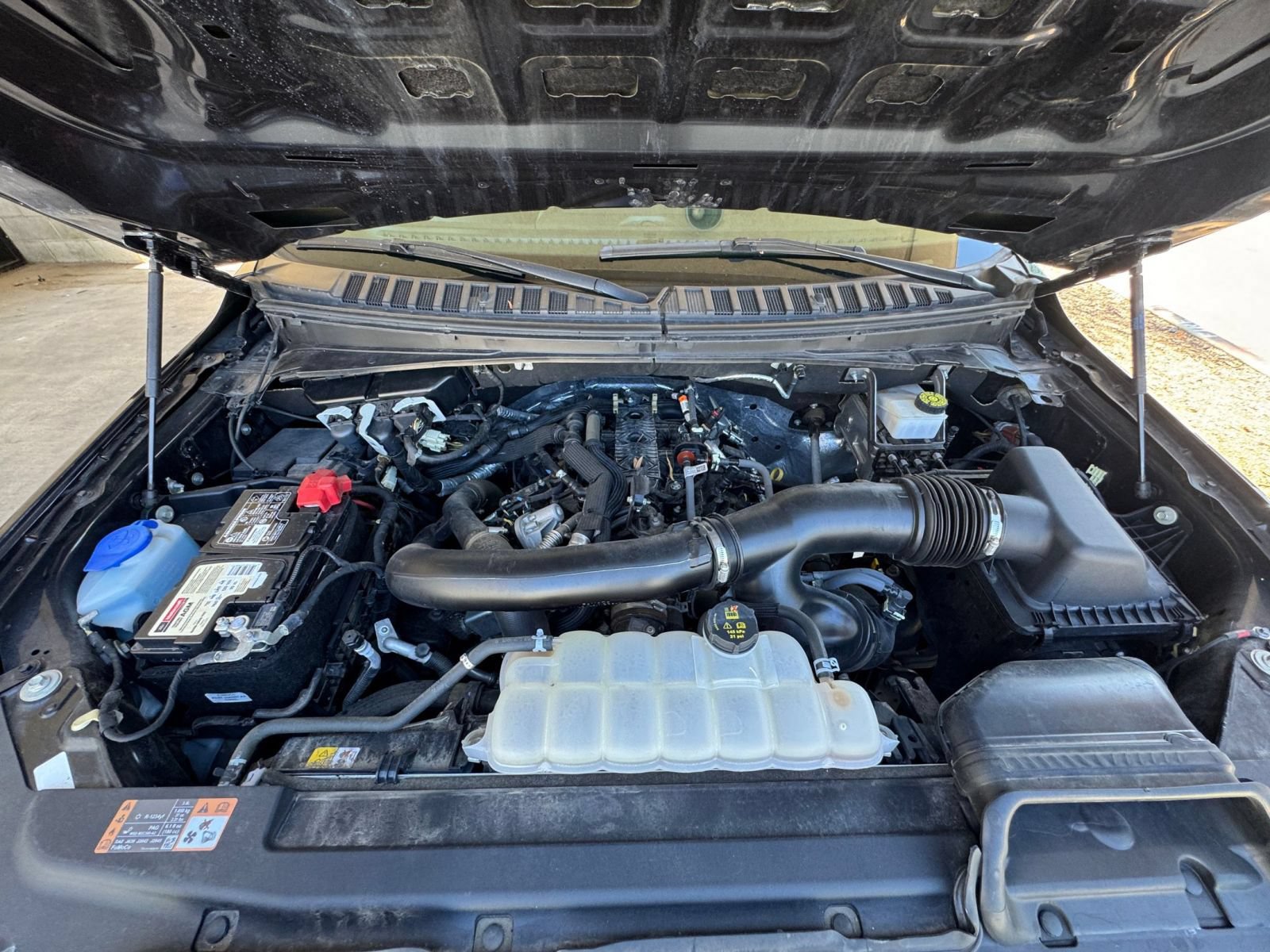 Used 2024 Ford Expedition Limited AWD/4WD image 36