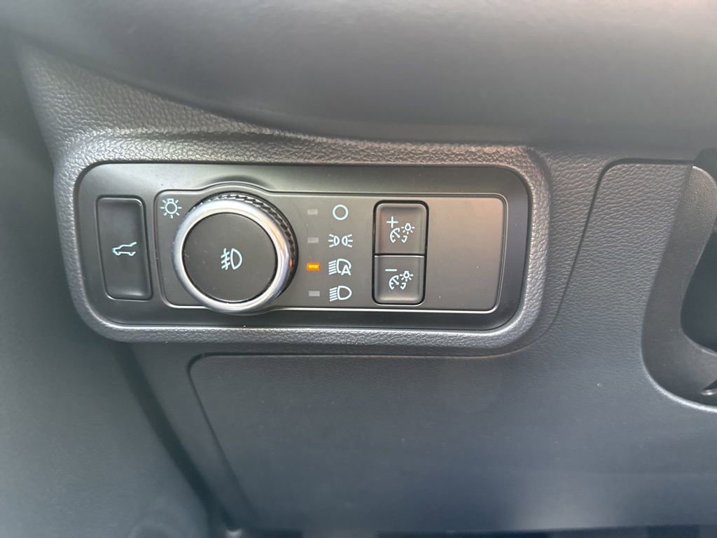 Used 2025 Ford Explorer ST-Line w/ ST-Line Street Pack AWD/4WD image 13